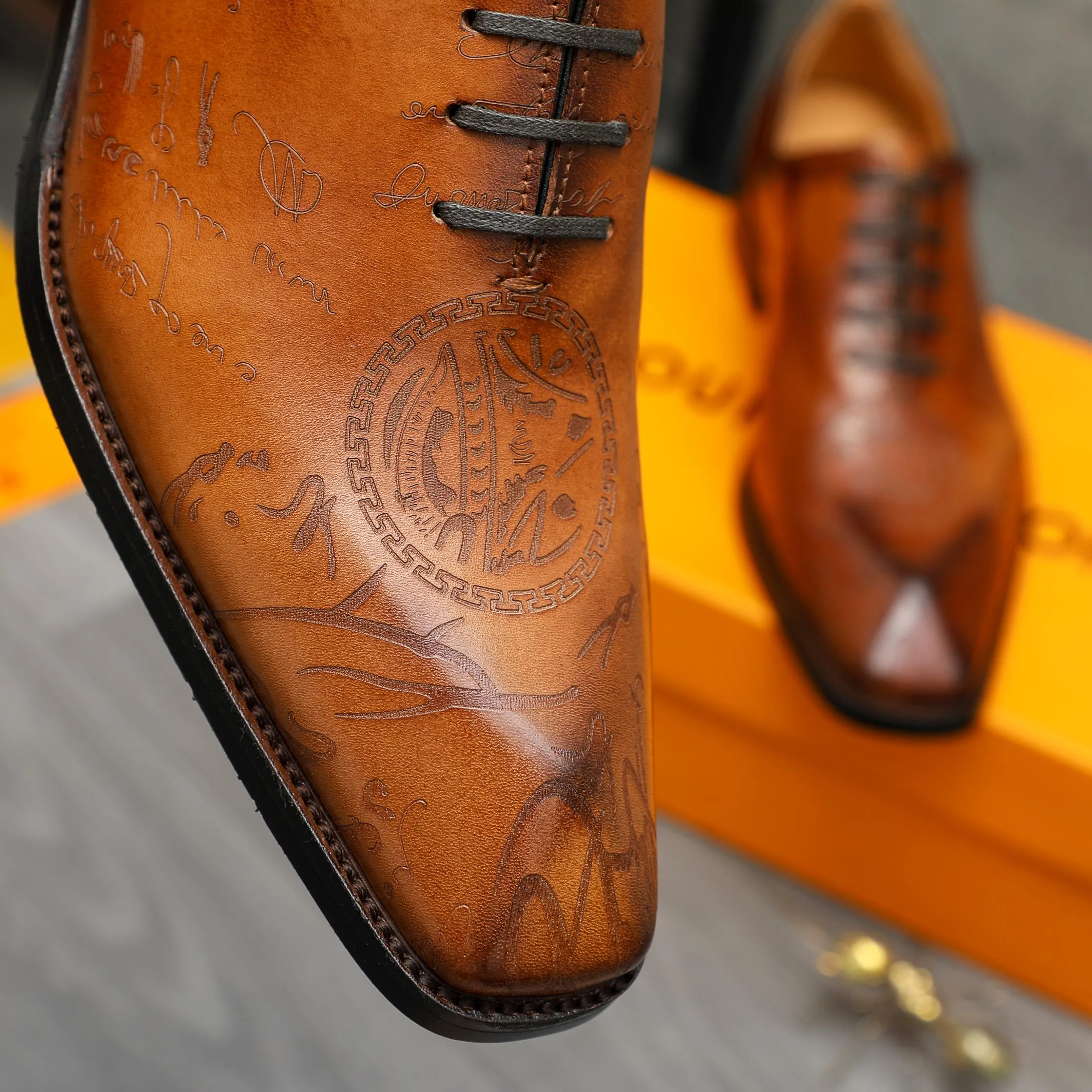 Men's shoes 💰580 Product trademark: LV "Louis Vuitton" business lace-up formal leather shoes Regular size: 37-46 Product materials: Selected carved cowhide upper, pigskin lining, rubber outsole